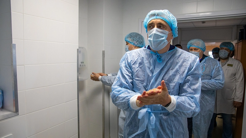 Лимаренко оценил оснащение сахалинской облбольницы