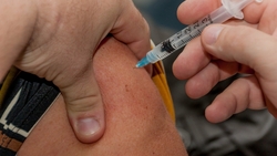 Иностранцам дали ценные указания о вакцинации от коронавируса на Сахалине