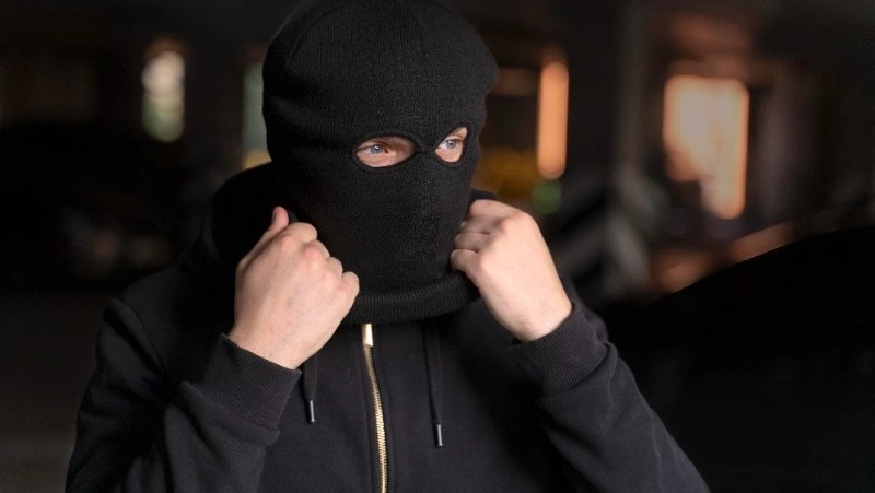 Двоих молодых сахалинцев задержали по подозрению в разбойном нападении 