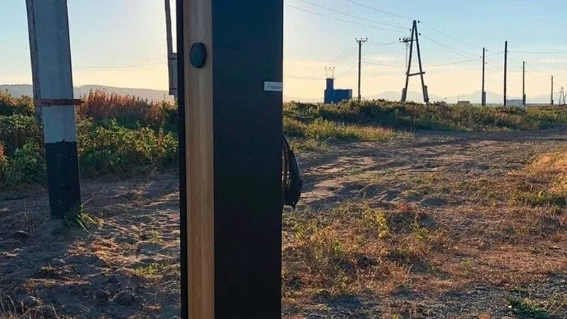 Первая электрозаправка появилась в Корсаковском районе на побережье