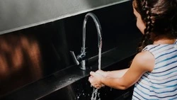 Отключение горячей воды продлится до 17 августа в Южно-Сахалинске