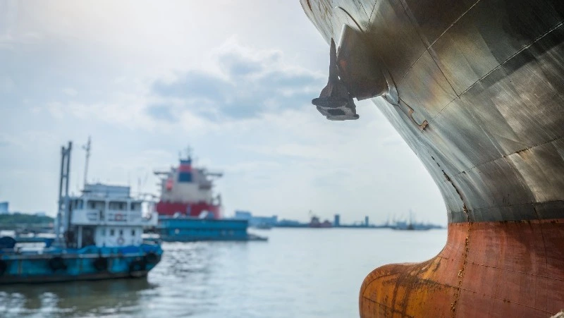 Моторист скончался на борту сахалинского судна