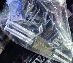 Двоих сахалинцев с наркотиками задержали сотрудники ГИБДД