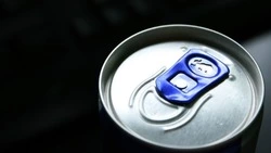 Законопроект об ограничении продажи энергетиков несовершеннолетним внесли в Госдуму