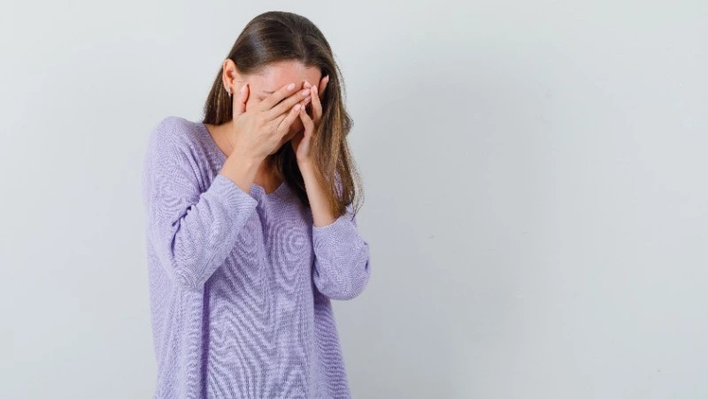 В погоне за дешевым телефоном женщина потеряла почти 25 тысяч рублей на Сахалине