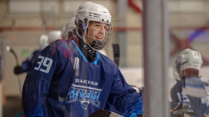 Игроки «Кристалла» с Сахалина заработали две победы на первенстве ЮХЛ в Ангарске