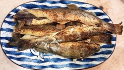 Полезный ужин на двоих за 12 рублей: сахалинка поделилась рецептом из «Доступной рыбы»