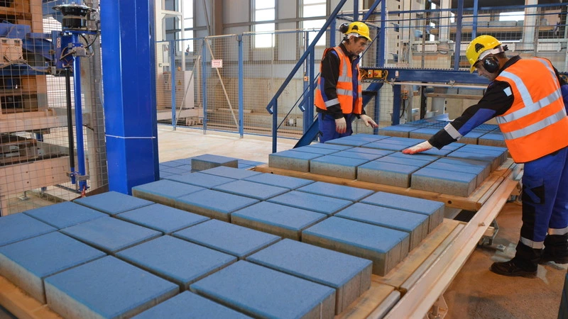 На Шикотане планируют закупить оборудование для битумной плавильни асфальтного завода