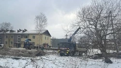 В Углегорском районе продолжают планомерный снос аварийных зданий