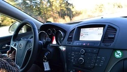 В России хотят ужесточить ответственность за гаджеты в руках водителей