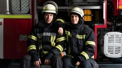 Пожарные эвакуировали из автомобиля пострадавшую в ДТП в Невельском районе