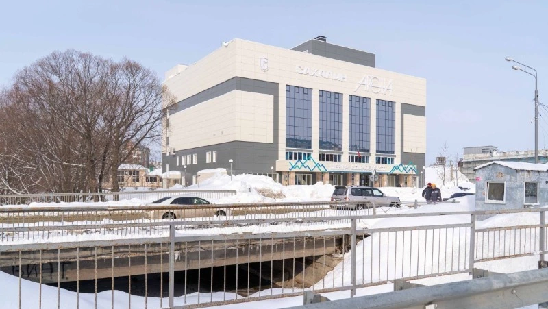 Движение по временному мосту на проспекте Мира в Южно-Сахалинске откроют 18 марта