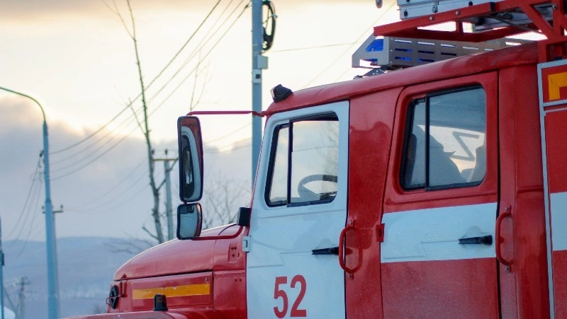 В Северо-Курильске из-за пожара на балконе едва не сгорела двухэтажка