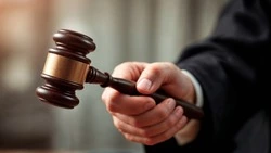 Сахалинец месяцами «кормил» соседа по палате небылицами и выманил 3 млн, чтобы спустить их на ставки