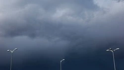 Синоптики прогнозируют дождь и сильный ветер в Сахалинской области 25 мая  