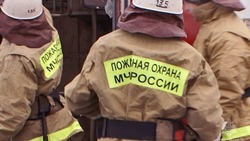 Мусор на побережье в Томари загорелся вечером 17 сентября