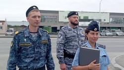 За долги перед банками в 1 млн рублей у жителя Ноглик конфисковали машину
