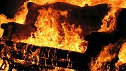 Диван вызвал пожар в одном из домов в Томаринском районе 20 февраля