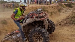 Гонка внедорожников RFC стартовала на Сахалине