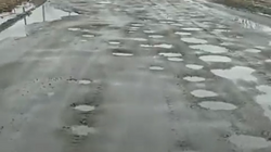 Дорога к одному из главных символов Сахалина выглядит как после бомбежки