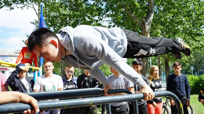 Владимир Суворов и Владислав Родионов стали лучшими на областном чемпионате «Сахалинский workout»