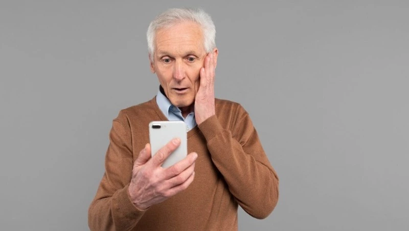 Пенсионер из Южно-Сахалинска предстанет перед судом за кражу телефона