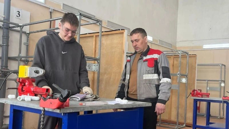 В Южно-Сахалинске стартовал проект, знакомящий старшеклассников с профессиями строительной индустрии