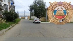 Парень вылетел с капота иномарки в Охинском районе утром 19 августа 