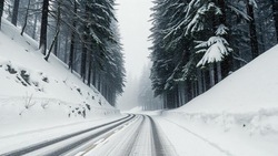 Трассу Оха — Москальво закрыли для движения автобусов из-за метели