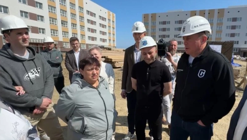 Аварийный фонд полностью расселят в Невельске осенью 2025 года 