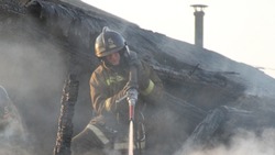 Огонь охватил частный дом в Тымовском 23 января