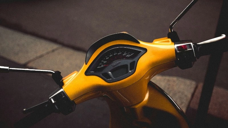 В Южно-Сахалинске подросток угнал мопед, оставленный без присмотра