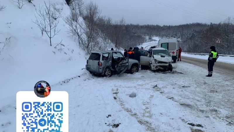 Три человека пострадали в ДТП на трассе Лиственничное — Охотское