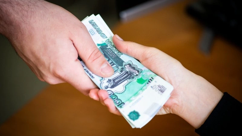 HH.ru нашел вакансии с самой большой зарплатой для жителей Сахалина и Курил