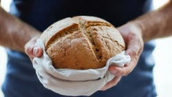 Роспотребнадзор выявил нарушения у 10 производителей хлеба на Сахалине
