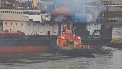 Холмский порт требует возместить пять миллионов рублей ущерба за причал, разрушенный теплоходом