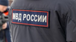На Сахалине пьяный мужчина избил и обокрал прохожего 
