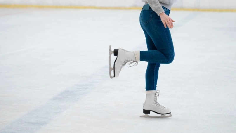 Жителям Южно-Сахалинска предложили помощь в заливке катка