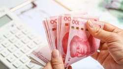 ВТБ увеличит объем юаневых вкладов почти в два раза до конца года