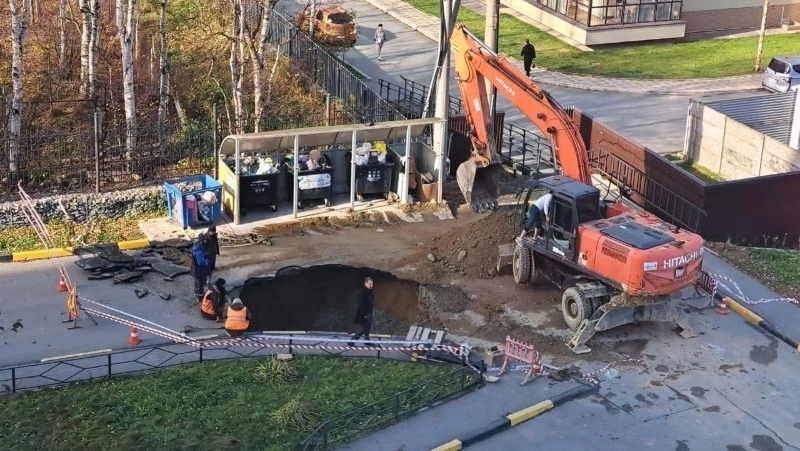 Допбригаду «РВК-Сахалин» направили для восстановления водоснабжения в ЖК «Аралия»