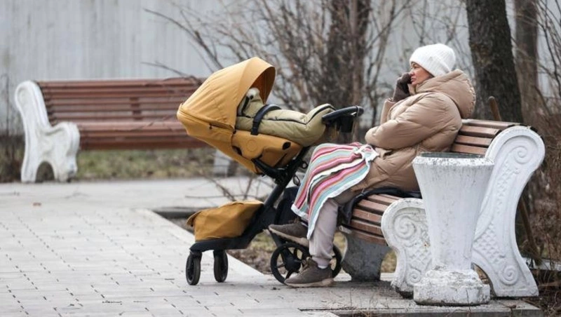 Кабмин поддержал отмену испытательного срока для женщин с детьми до трех лет