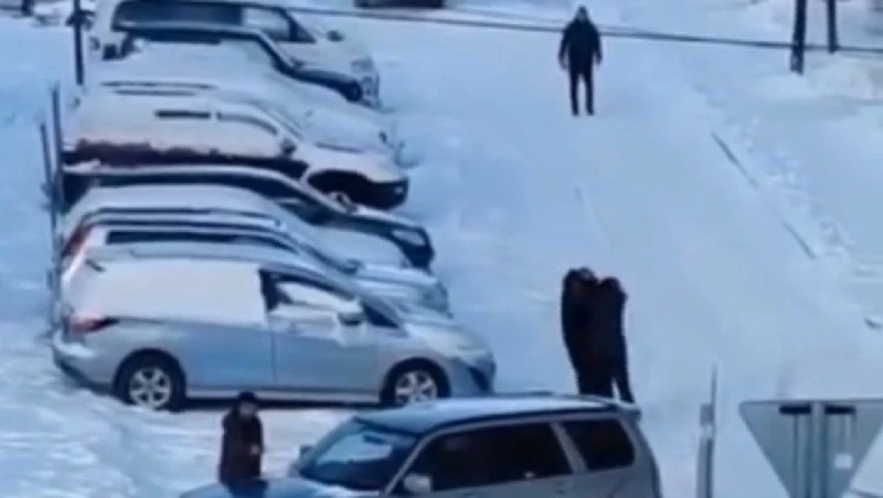 Очевидцы сообщили о перестрелке возле детского сада на Сахалине