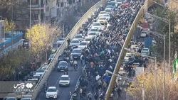 Тысячи иранцев все новогодние каникулы громят улицы и жгут машины, Трамп на стороне протестующих