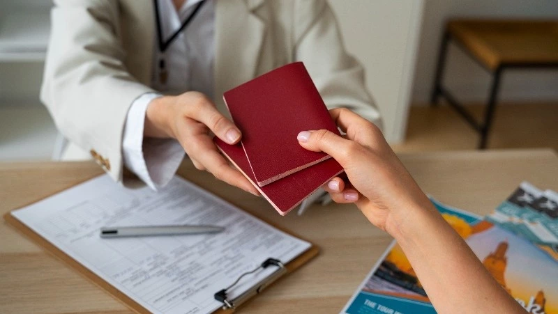 В cахалинском УМВД разъяснили ситуацию со штампом о гражданстве 