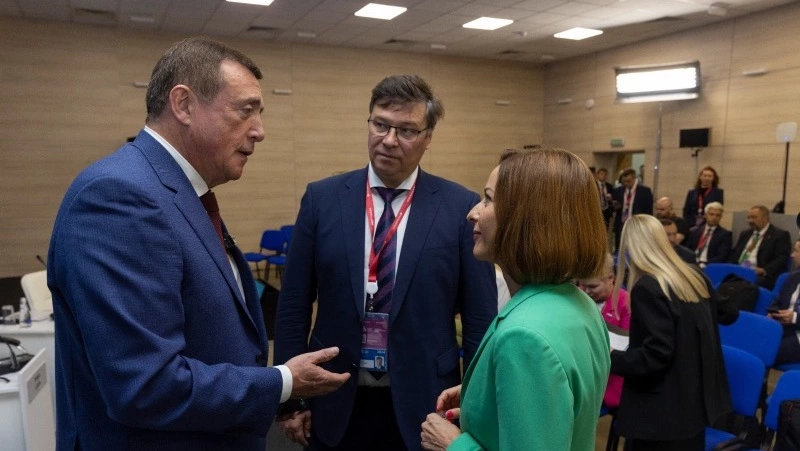 Губернатор предложил потенциальным инвесторам принять участие в логистических проектах Сахалина