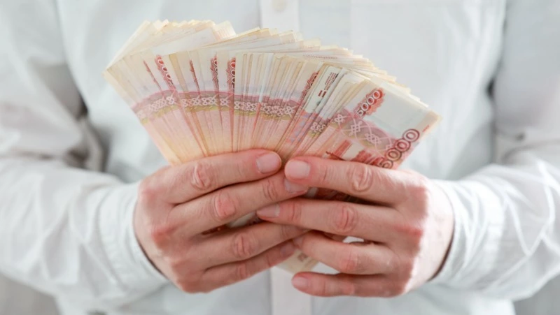 Родственник умершего владельца погрузчика выплатит полмиллиона рублей за поврежденное авто в Дальнем