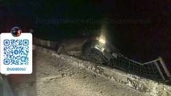 Водитель «Тойоты» влетел в барьер на трассе Южно-Сахалинск — Оха