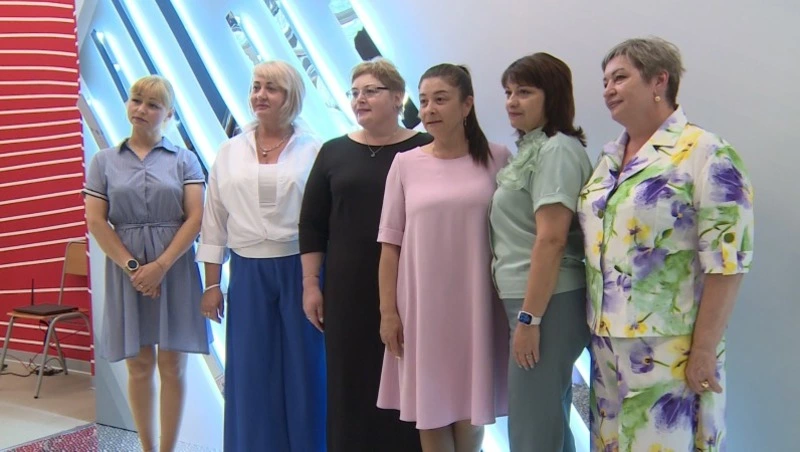 Работников торговли торжественно поздравили на Сахалине