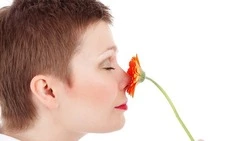 Врач рассказала, как по запаху тела определить болезнь