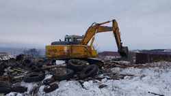 Старые постройки и брошенные гаражи снесут в Корсакове